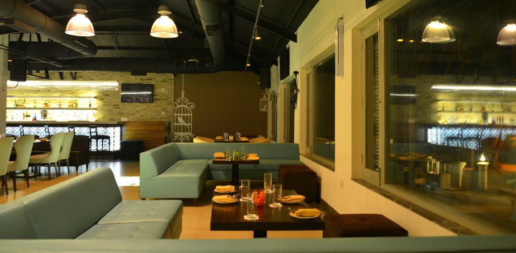 Bay 15 Hotel Panaji Bagian luar foto